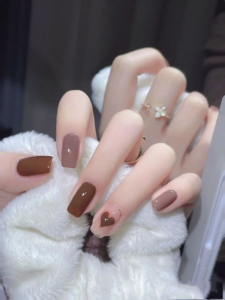 Mẫu nail 2 màu xinh