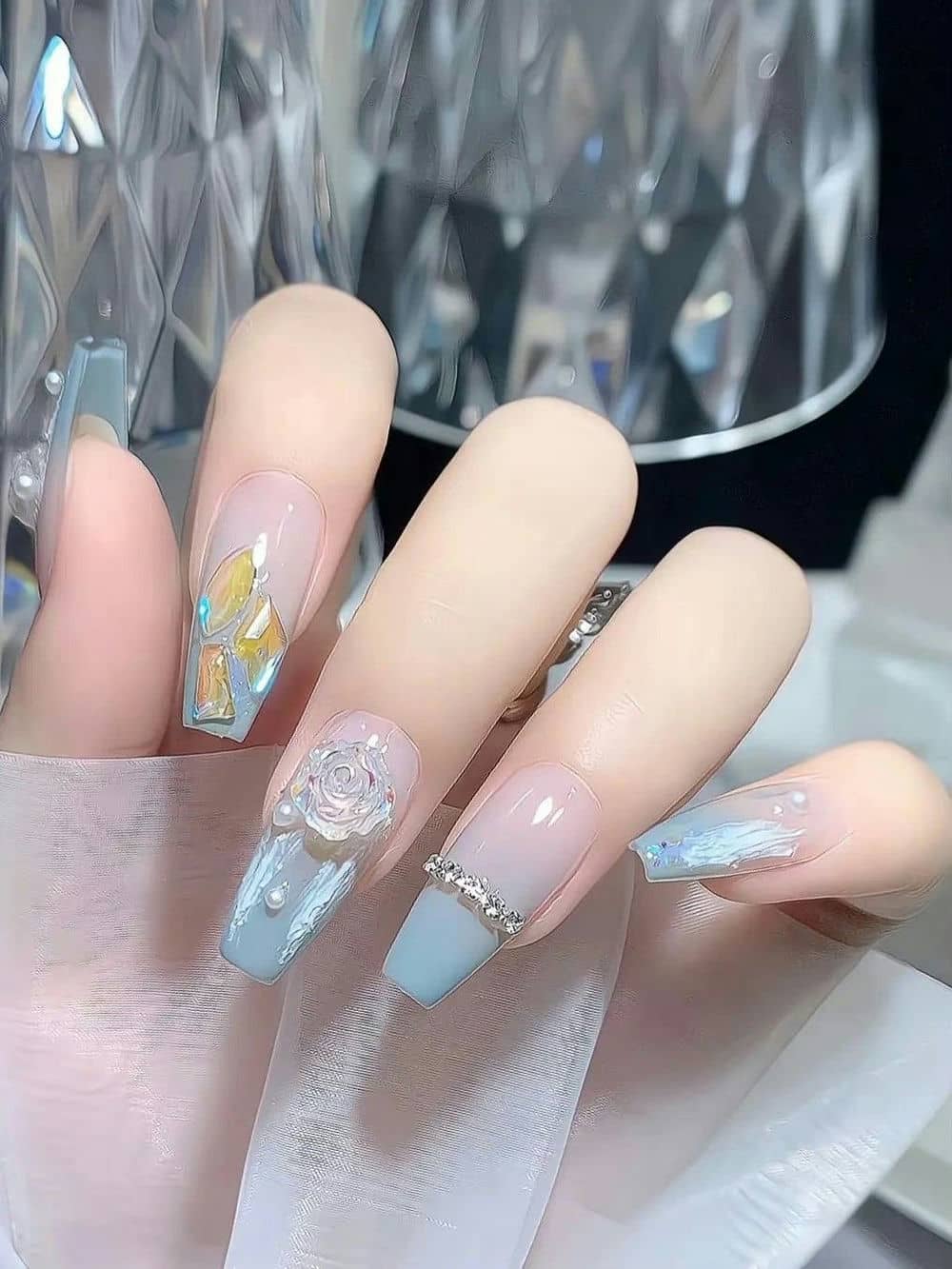 Mẫu nail cổ trang tinh tế