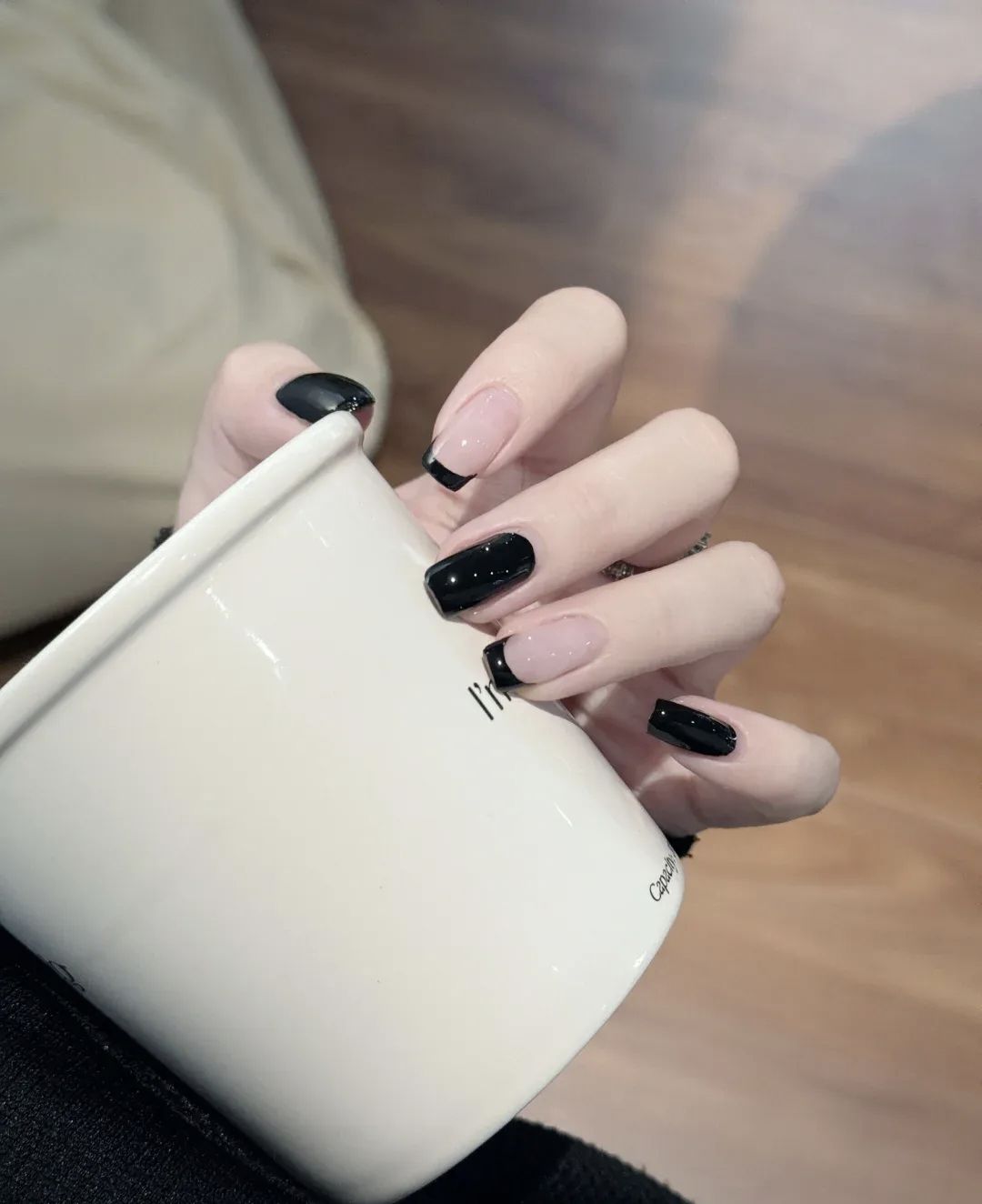 Nail 2 màu đơn giản