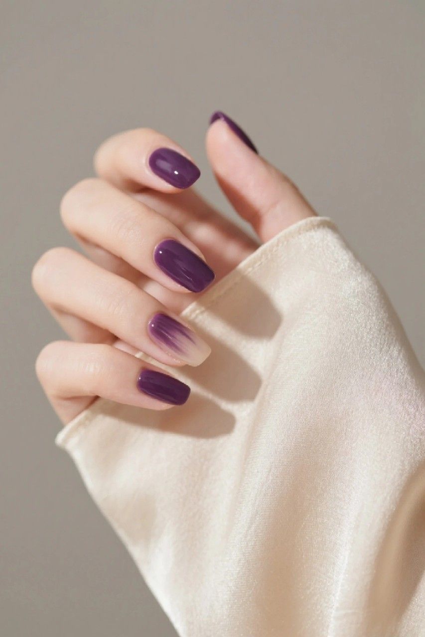 Nail 2 màu nhẹ nhàng