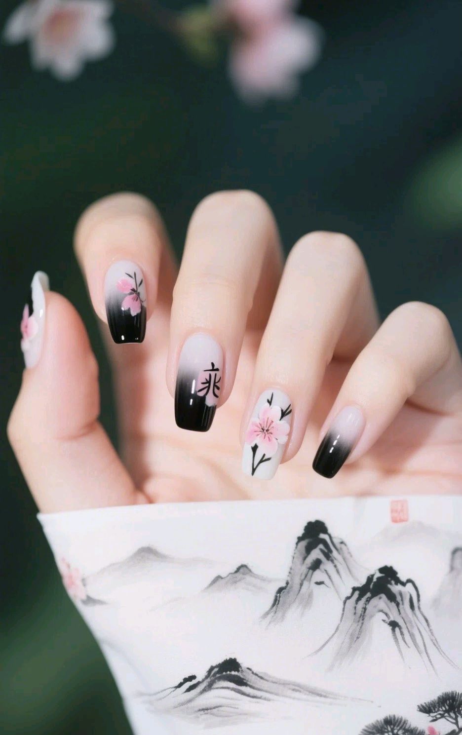 Nail ẩn xà cừ tinh tế