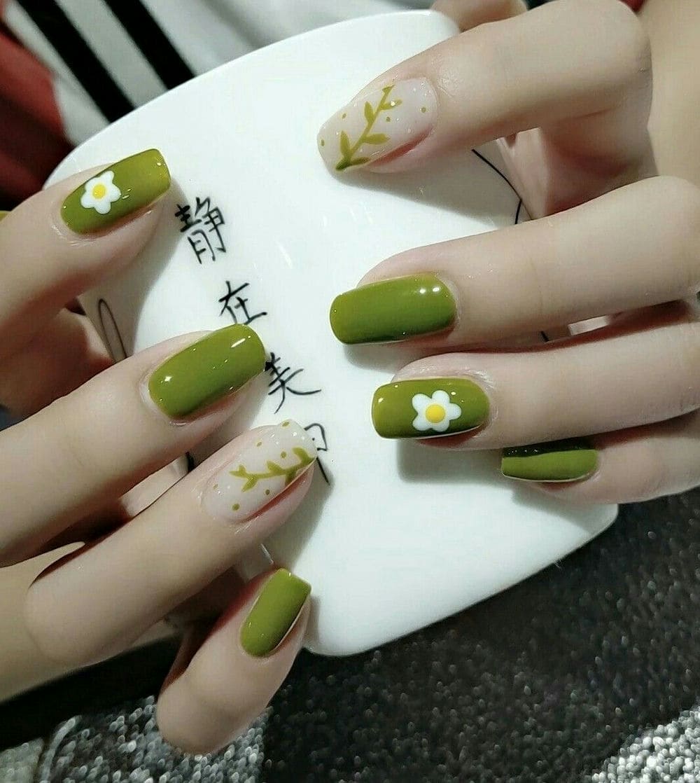 Nail basic đẹp cho hocsinh.