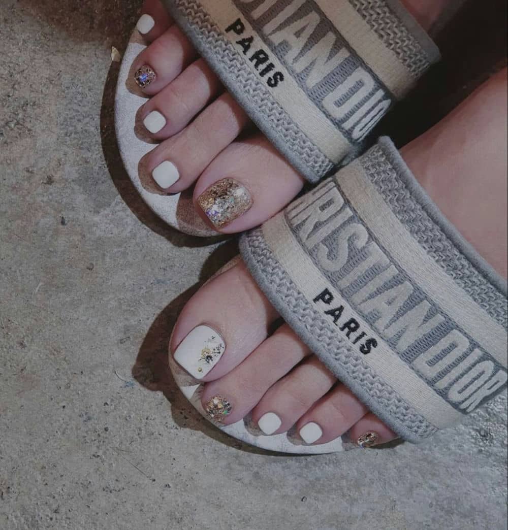 Nail chân dior phong cách.