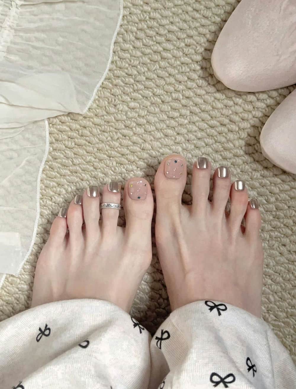 Nail chân dior tối giản.