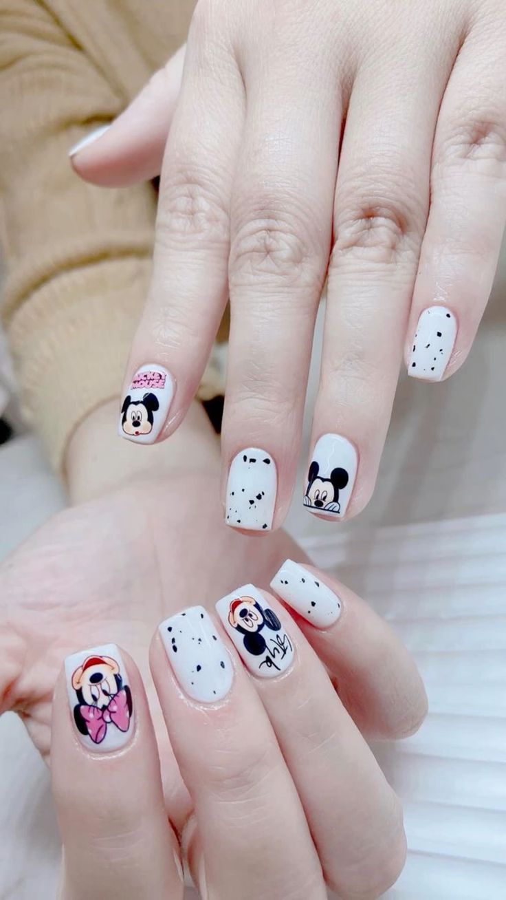 Nail chuột mickey cá tính