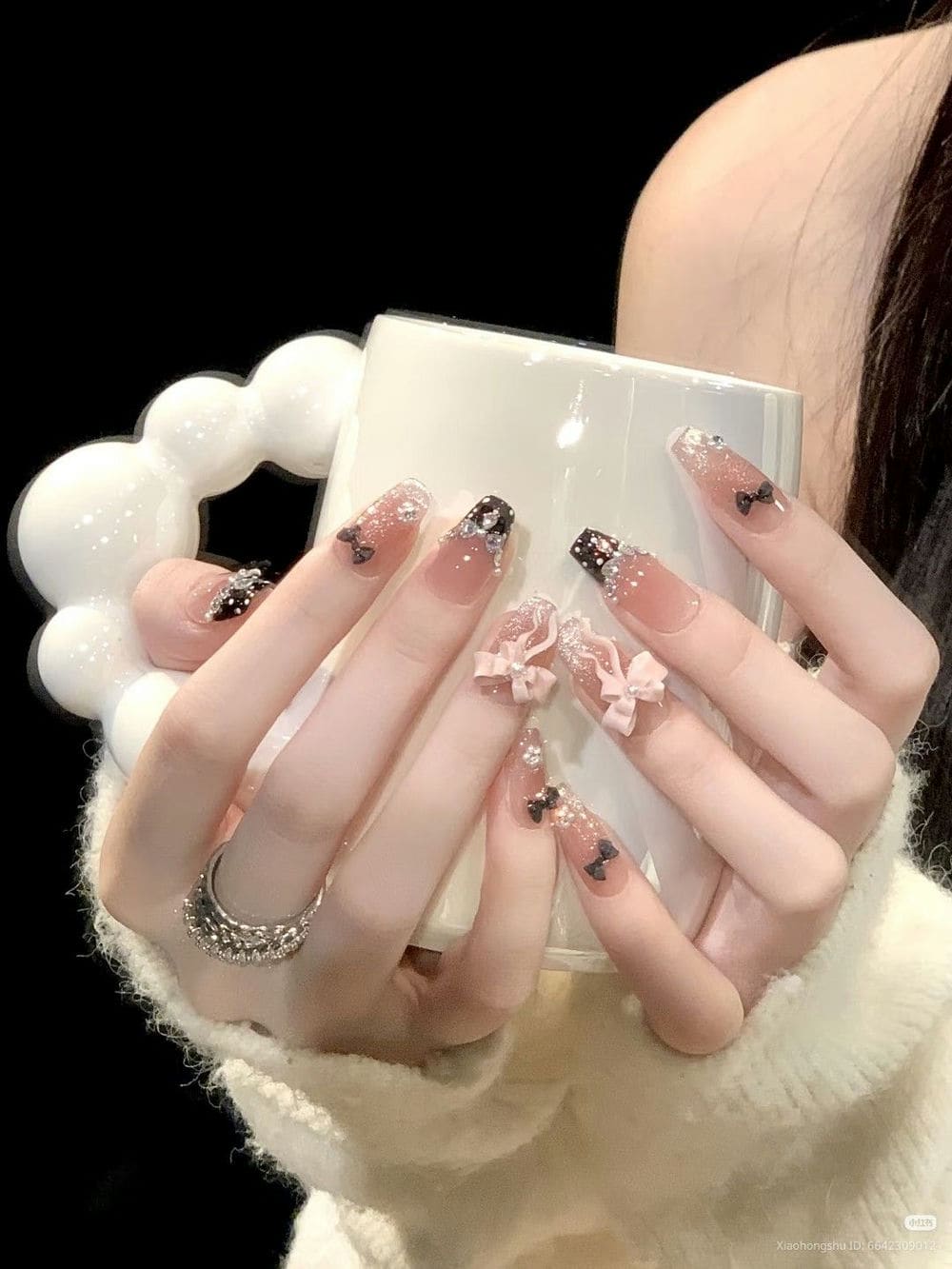 Nail đính nơ đẹp nổi