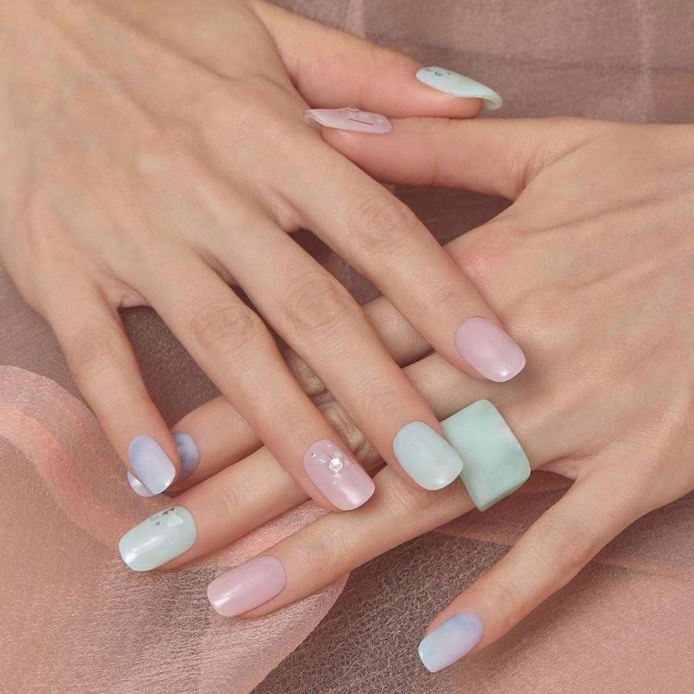 Nail đơn sắc cho hocsinh.