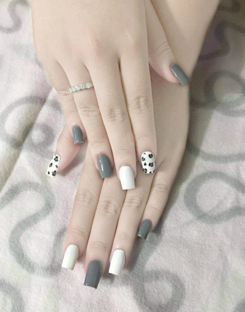 Nail gấu trúc đầy màu.