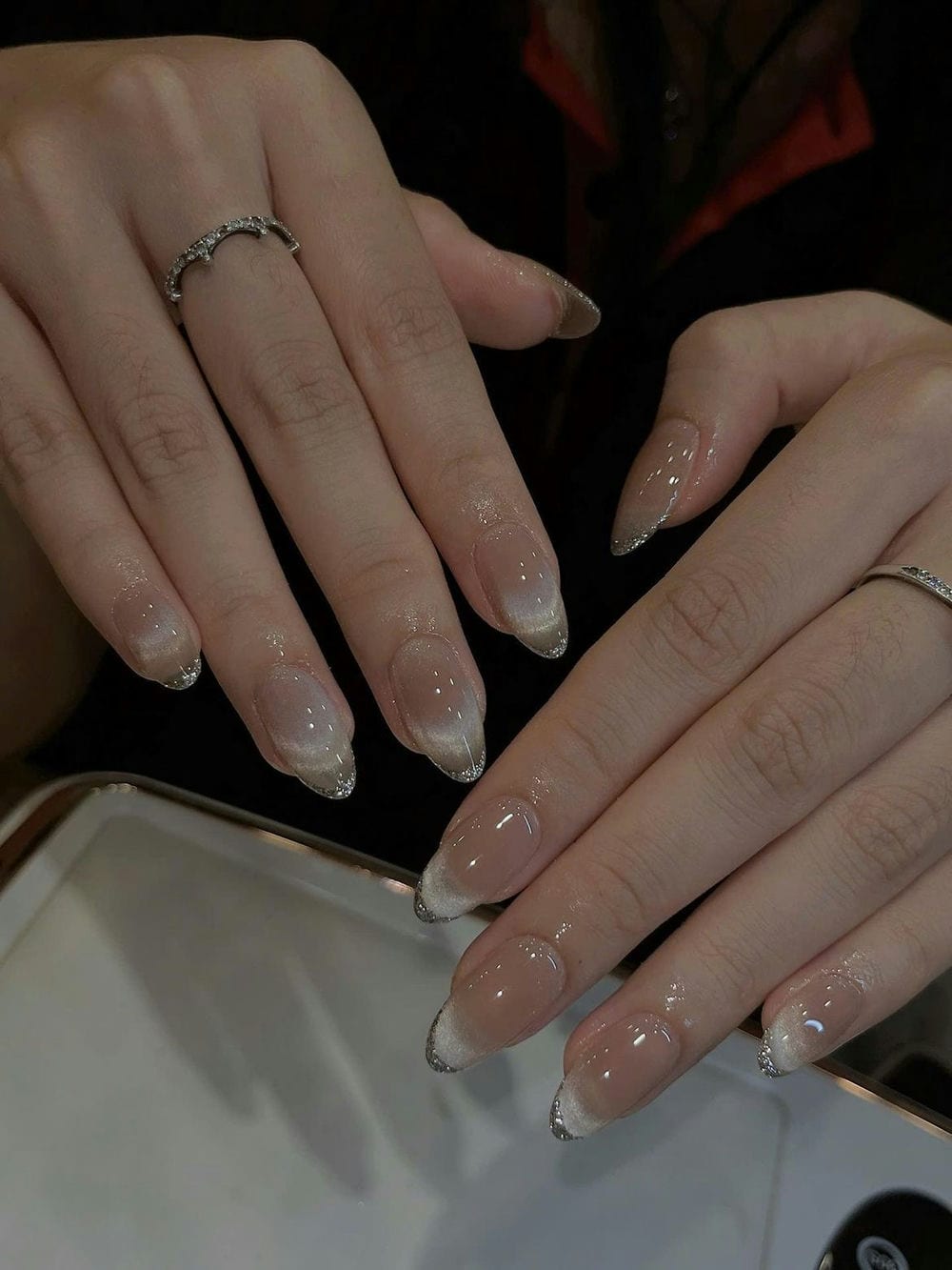 Nail hàn quốc nhẹ nhàng.