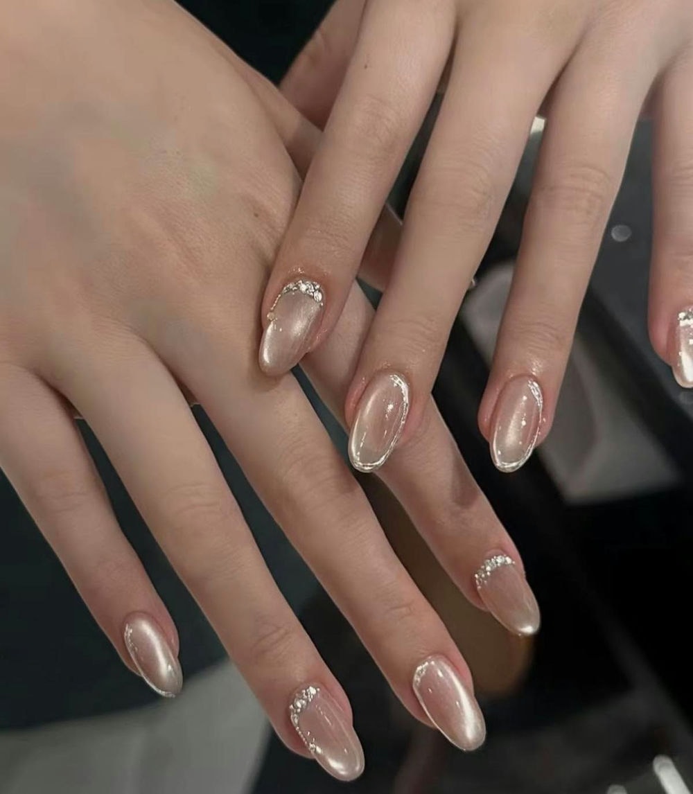 Nail hàn quốc thanh lịch.