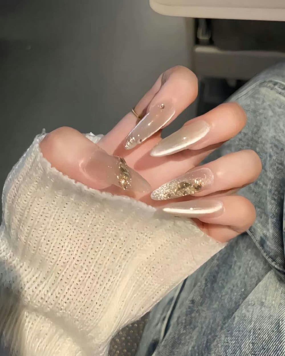 Nail hàn quốc tươi sáng.