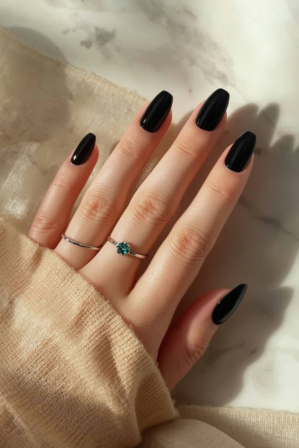 Nail màu đen sắc nét