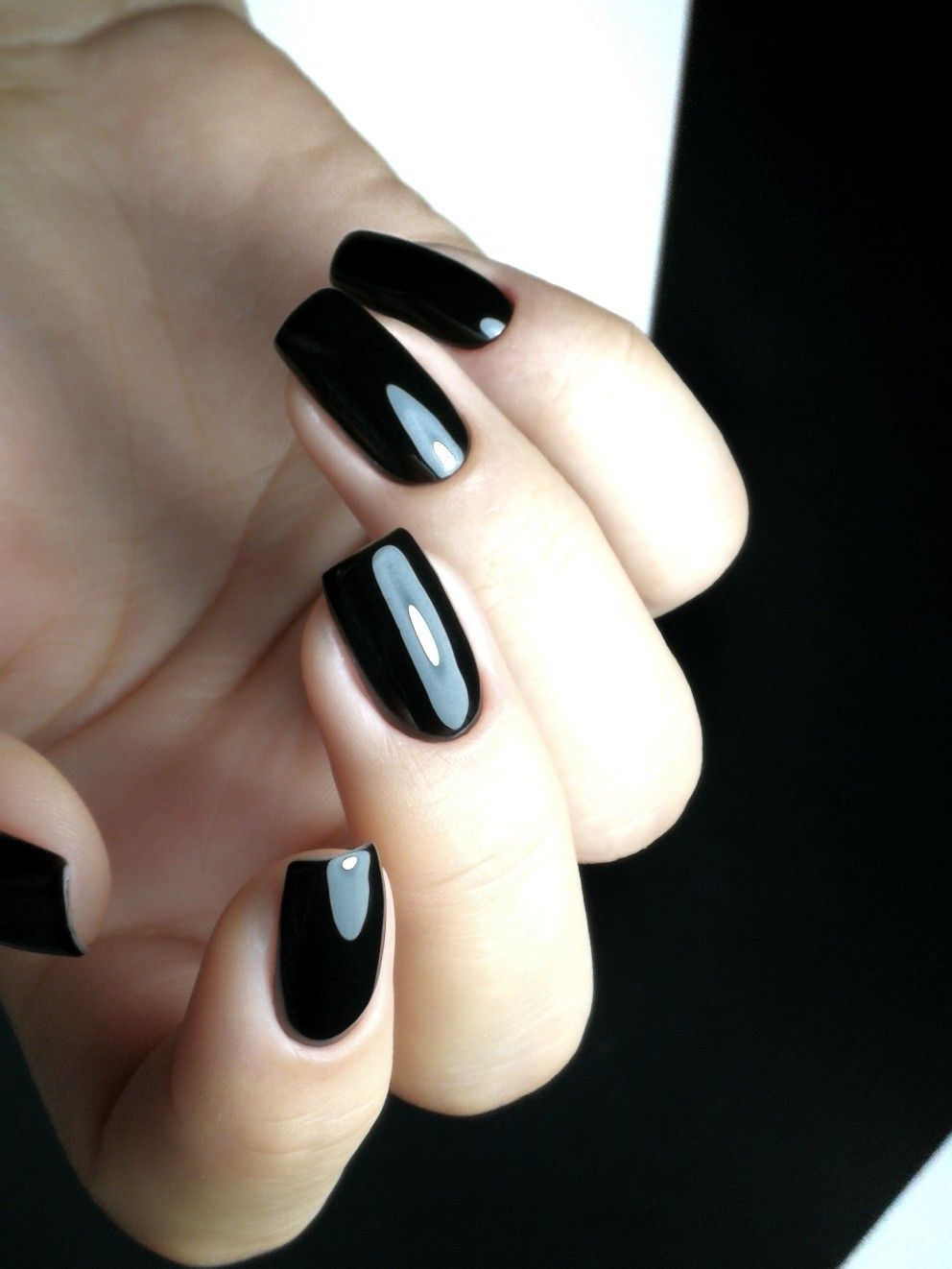 Nail màu đen thời thượng