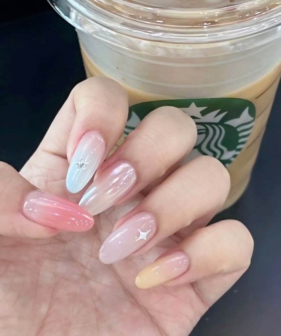 Nail màu hồng nhẹ nhàng