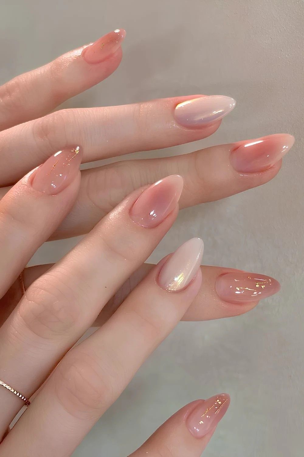 Nail màu hồng nổi bật