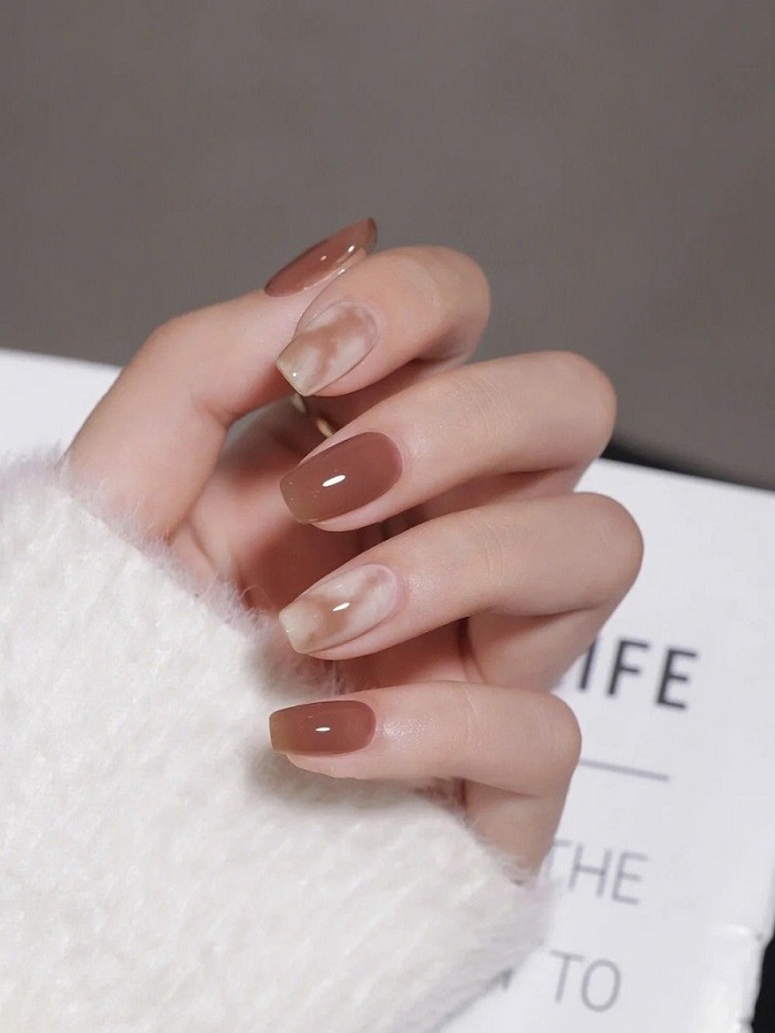 Nail màu nude 3