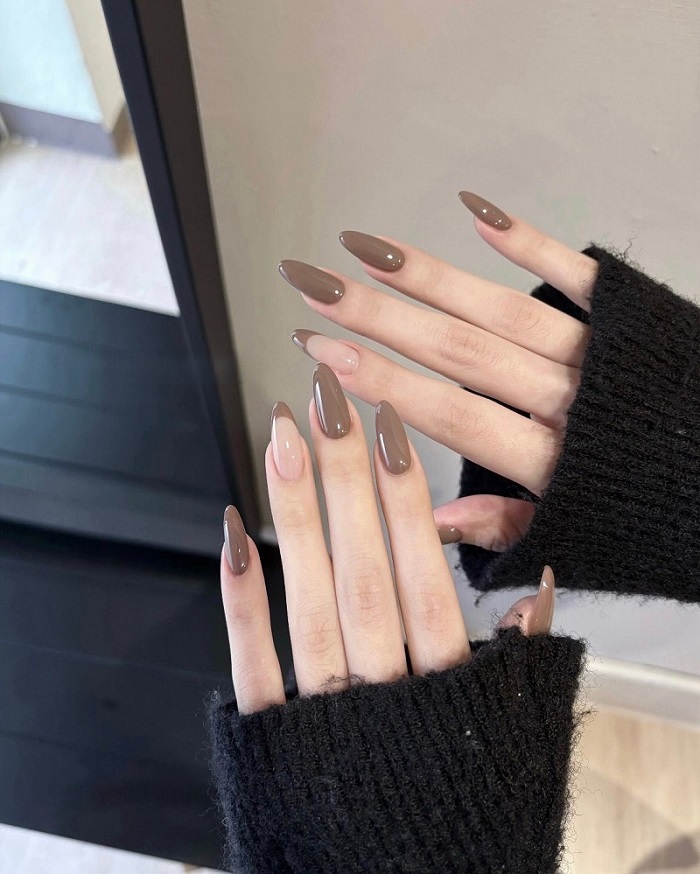 Nail màu nude 4