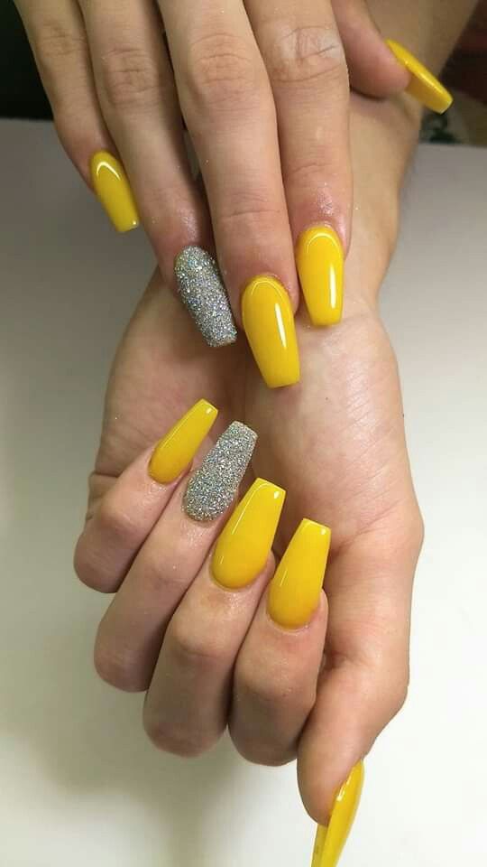 Nail màu vàng sang xinh