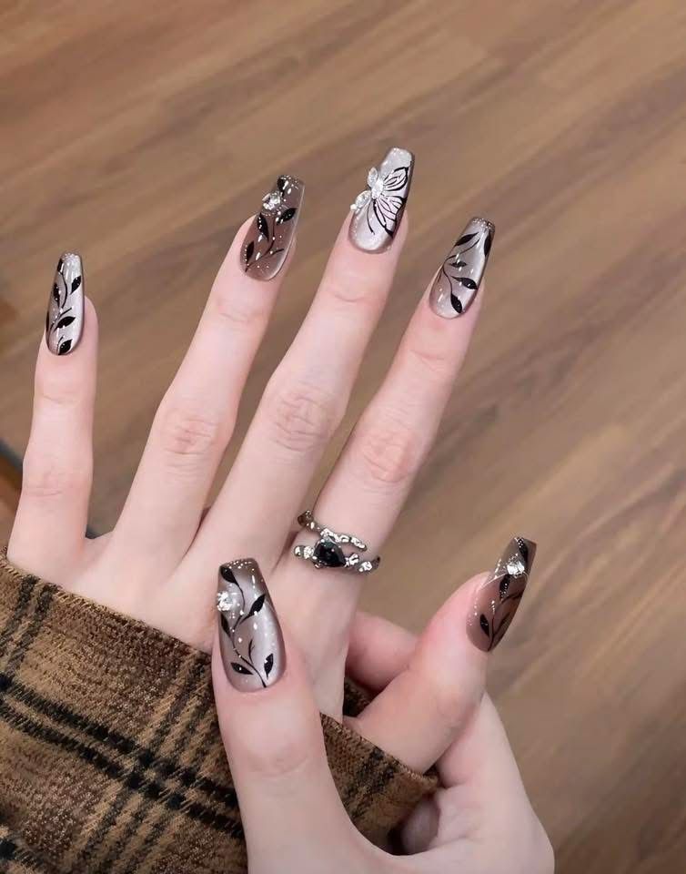 Nail màu xám dịu dàng