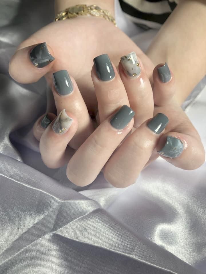 Nail màu xám sang trọng