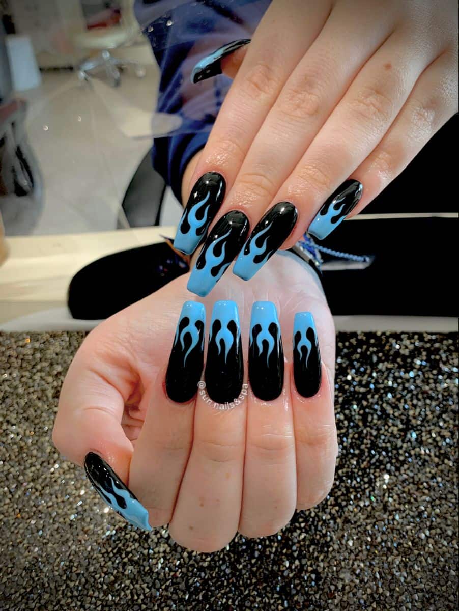 Nail ngọn lửa đầy nhiệt.