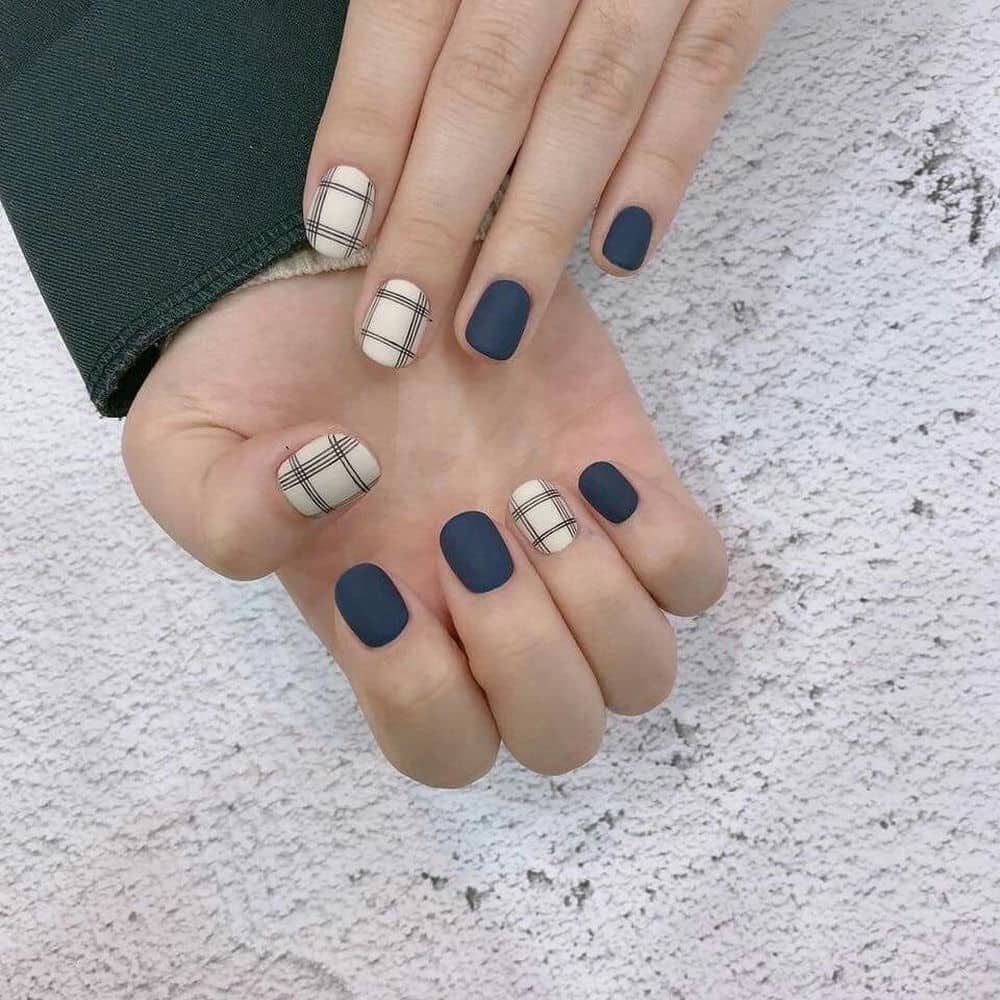 Nail nhám phong cách tối