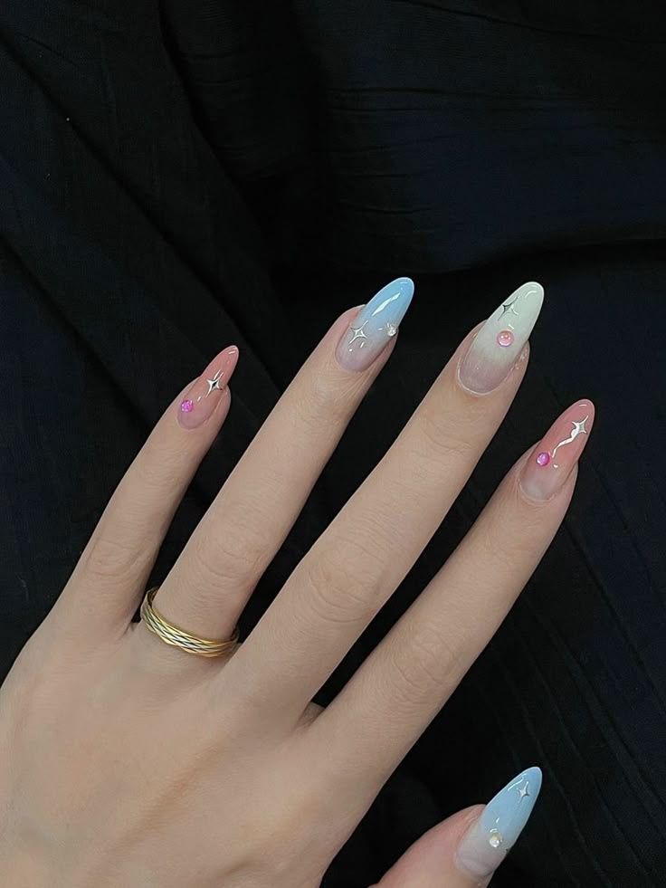 Nail nhiều màu cá tính