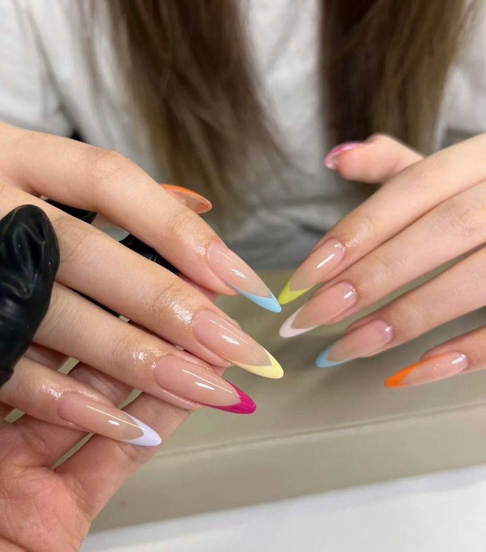 Nail nhiều màu phối hợp