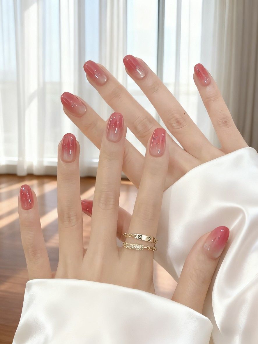 Nail ombre cá tính lạ