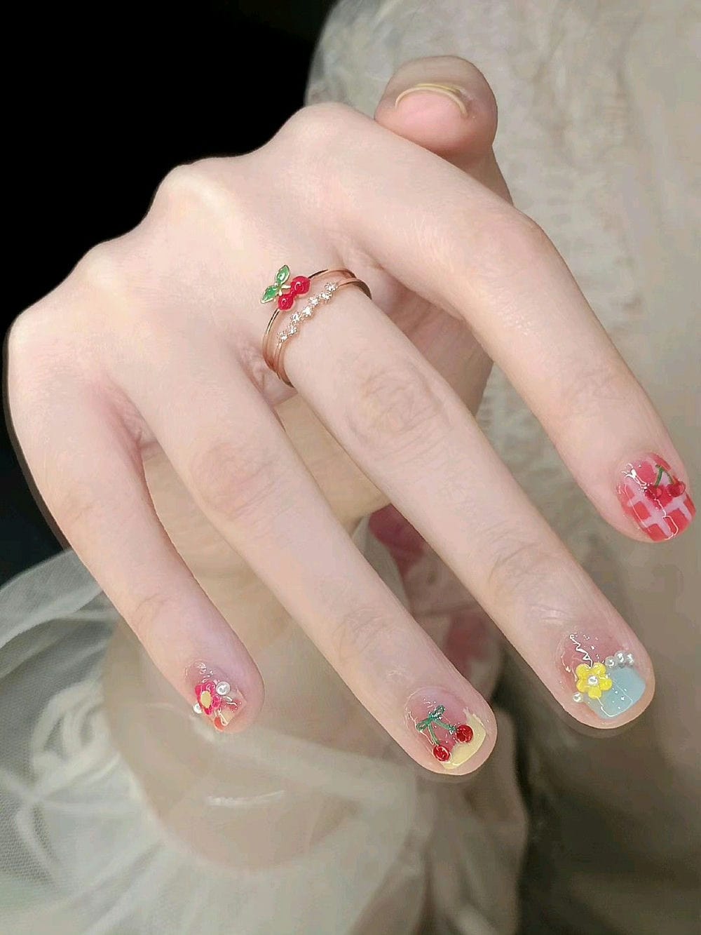 Nail sang chảnh tối giản.