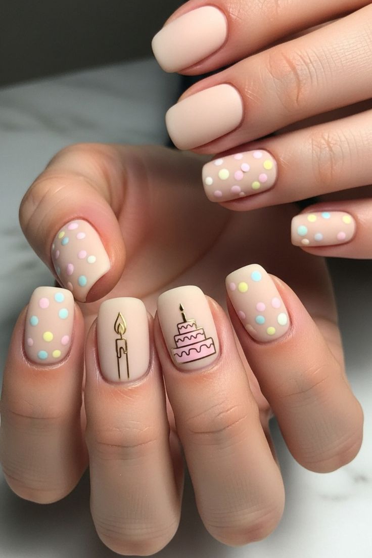 Nail sinh nhật thiết kế.