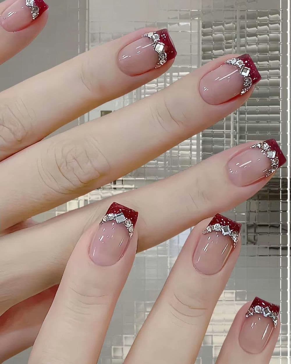 Nail sơn đầu sang trọng.