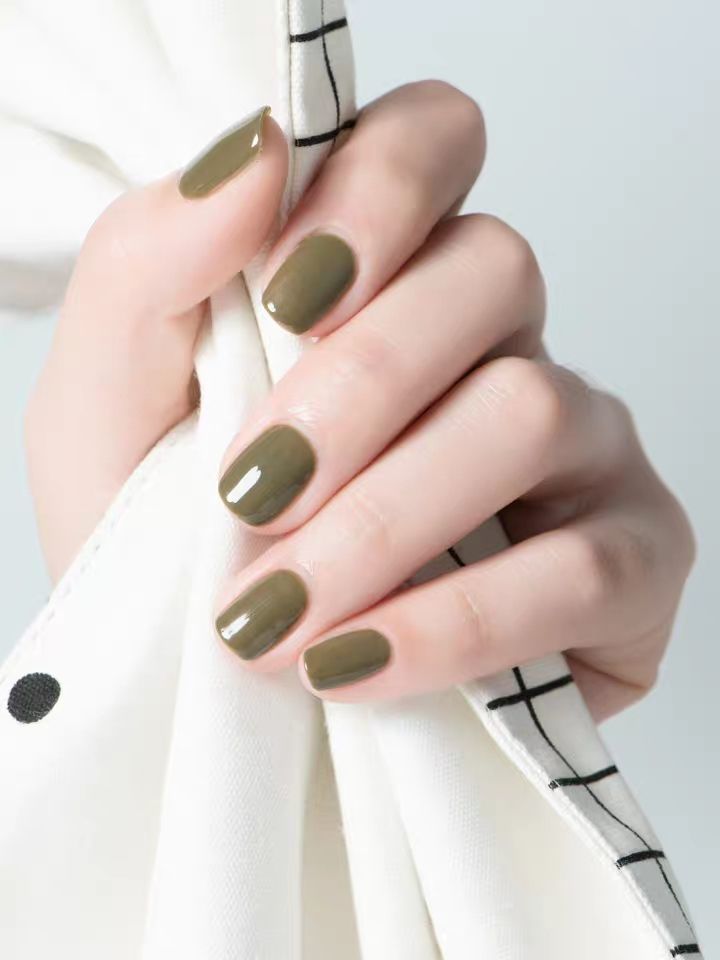 Nail sơn trơn nữ tính