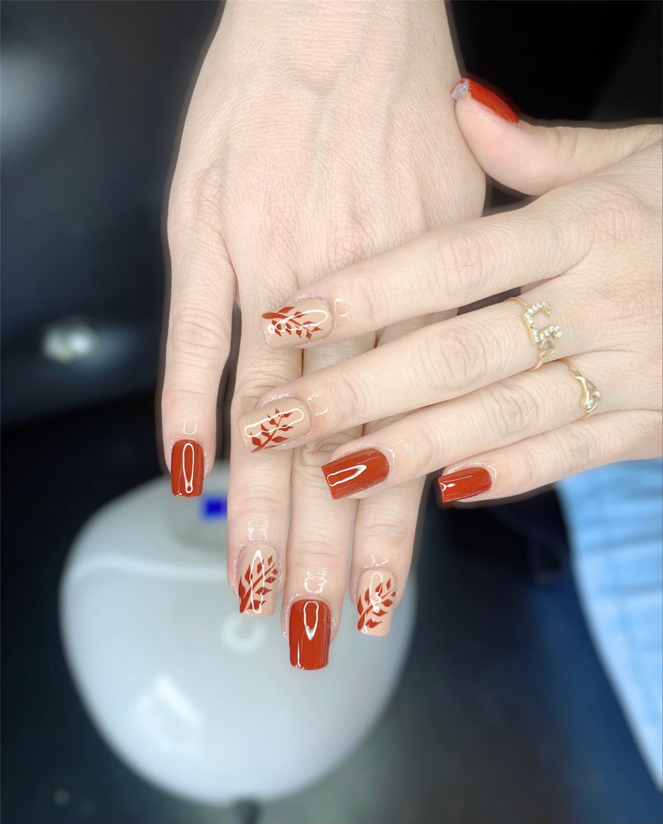 Nail trung niên sang trọng