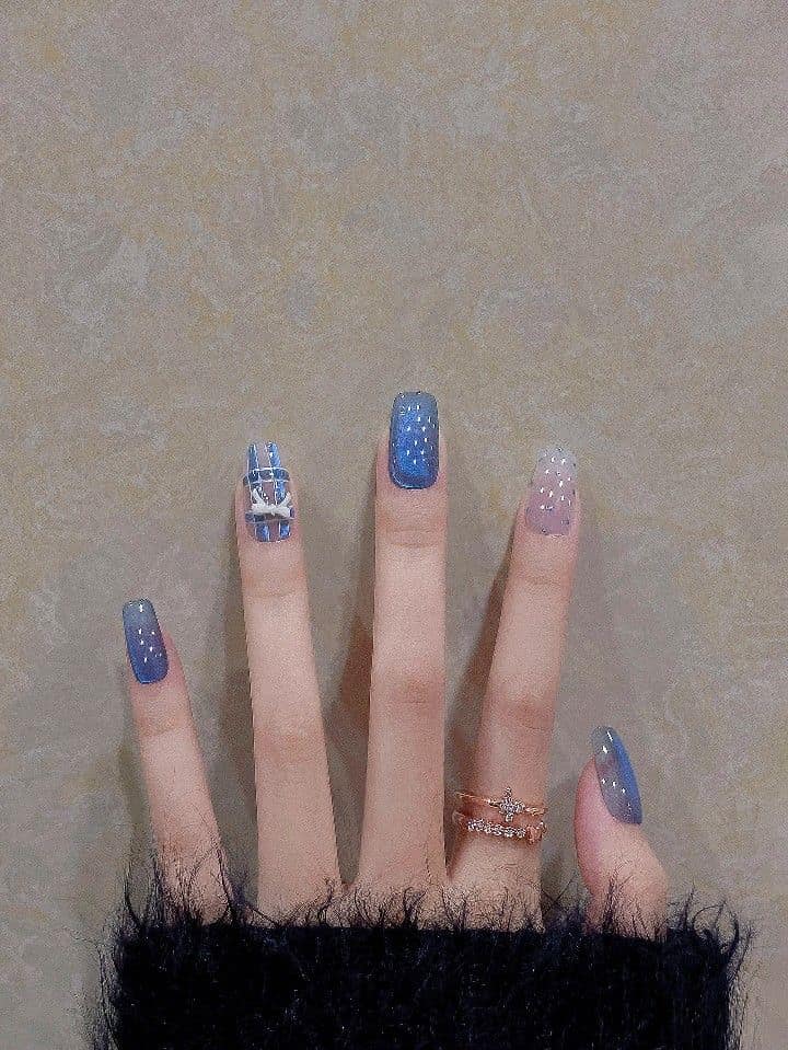 Nail xanh coban cực xinh.