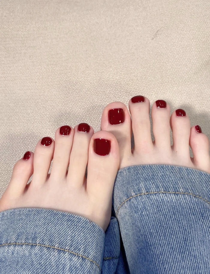 ảnh nail chân đỏ mới