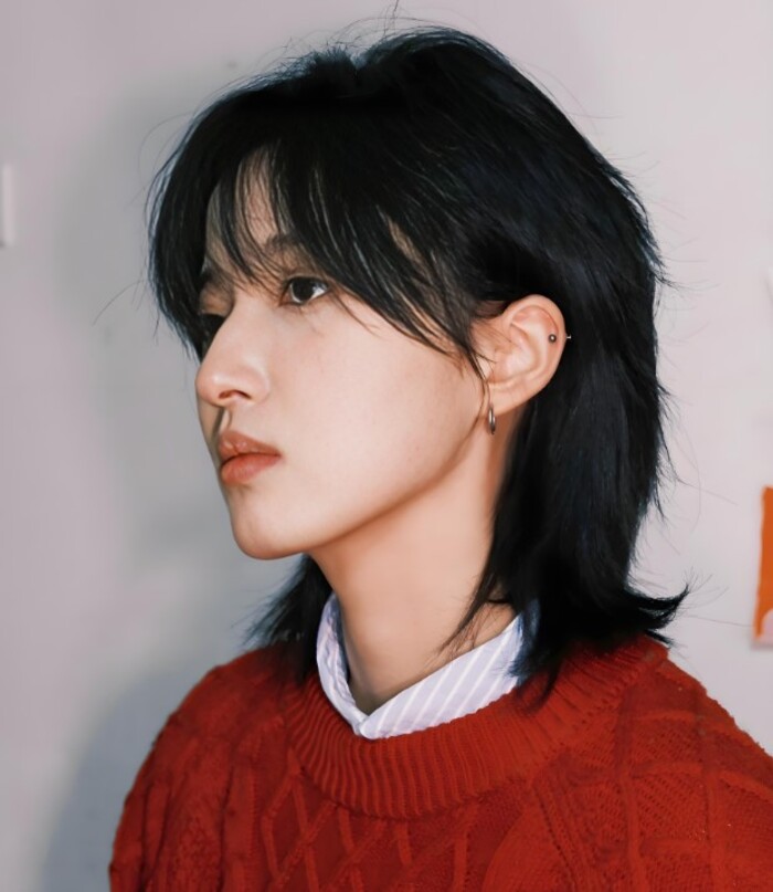 cắt tóc mullet layer nữ ngắn có mái