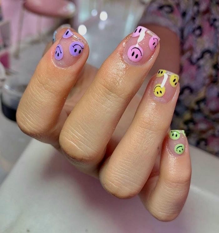 hình nail mặt cười cực cute