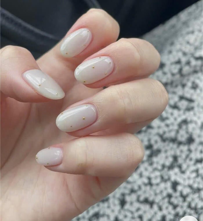 mẫu móng chân màu trắng