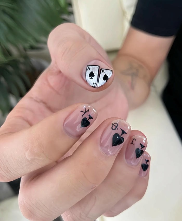 mẫu nail bộ bài đơn giản