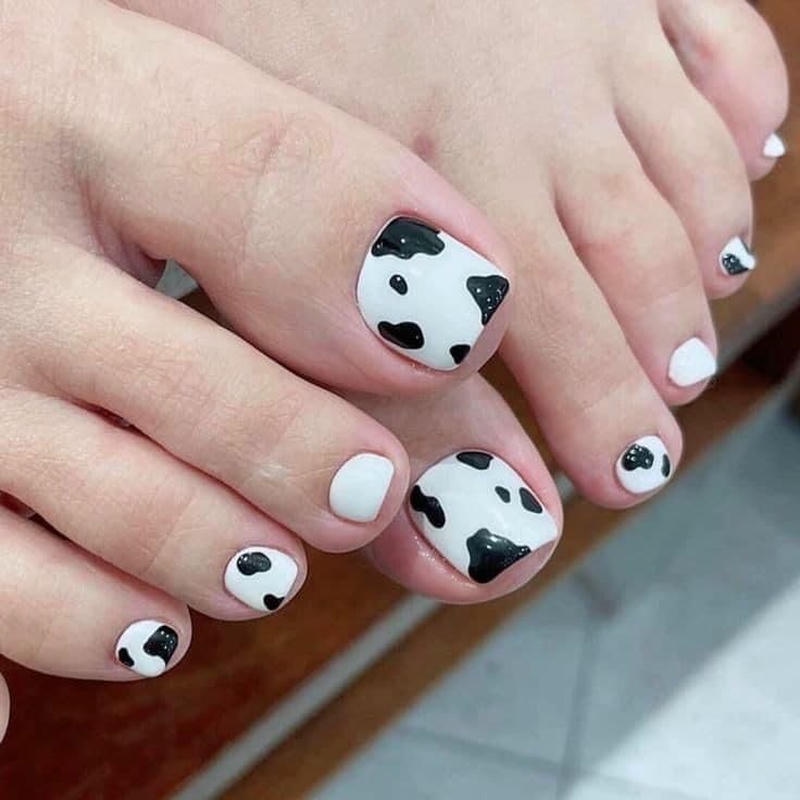 mẫu nail chân cực xinh