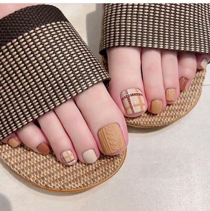mẫu nail chân kẻ