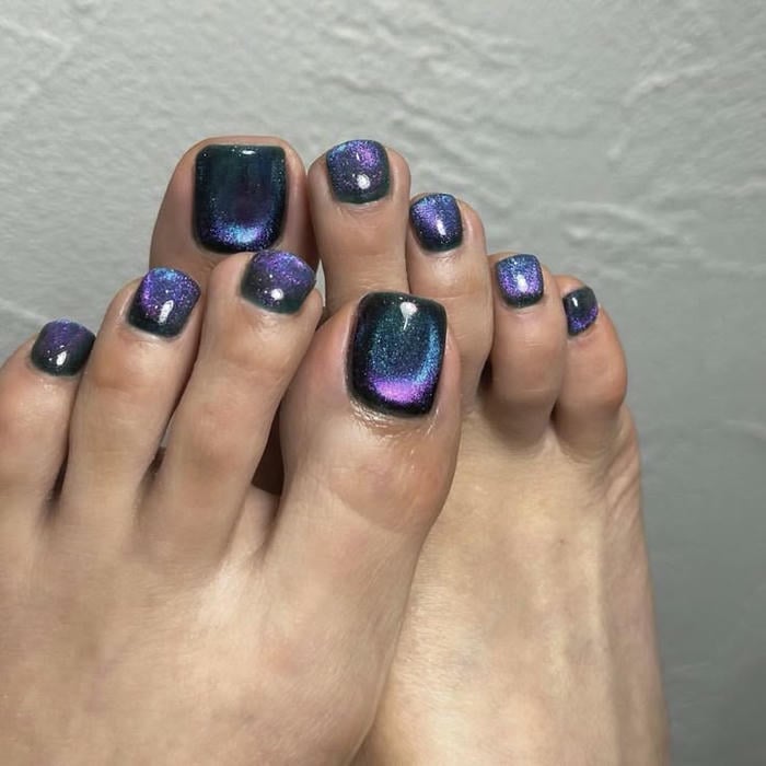 mẫu nail chân mắt mèo cực đẹp
