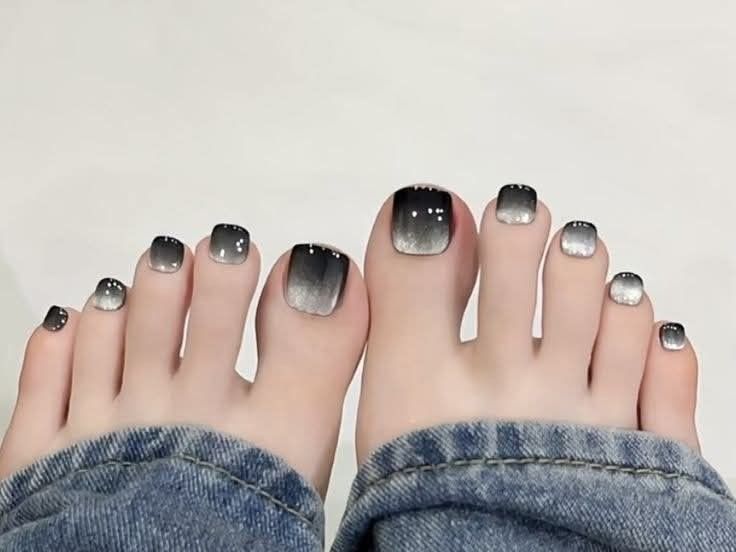 mẫu nail chân mắt mèo siêu đẹp
