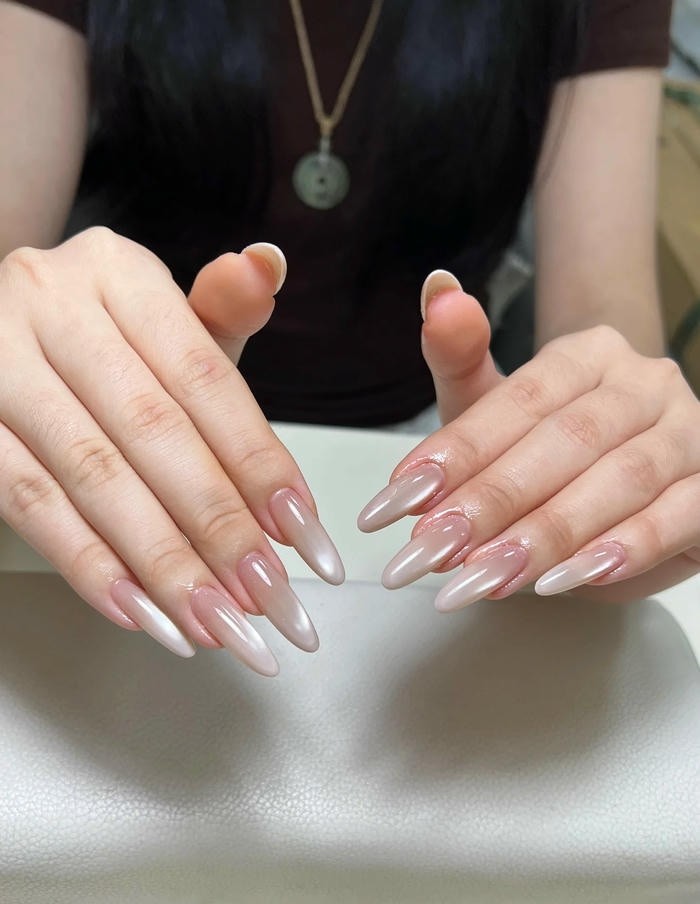 mẫu nail mắt mèo hợp xu hướng