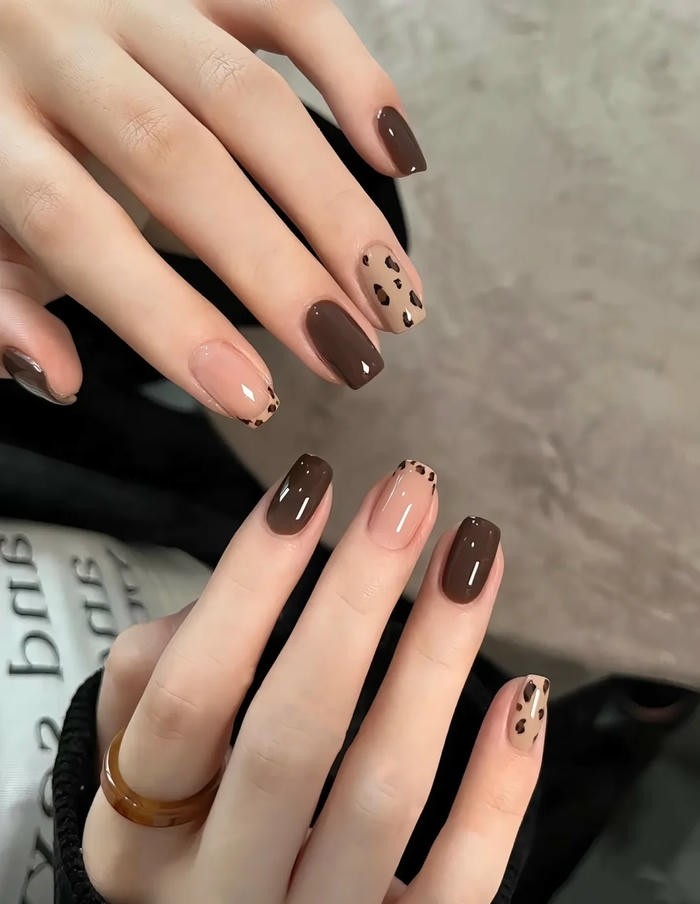 mẫu nail màu nâu dễ thương