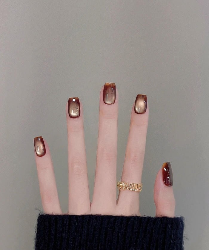 mẫu nail màu nâu mắt mèo