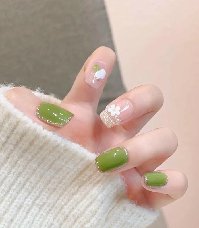 mẫu nail màu xanh lá đẹp