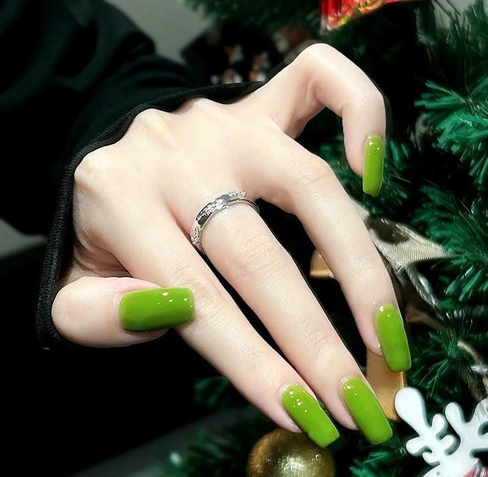 mẫu nail màu xanh lá tươi