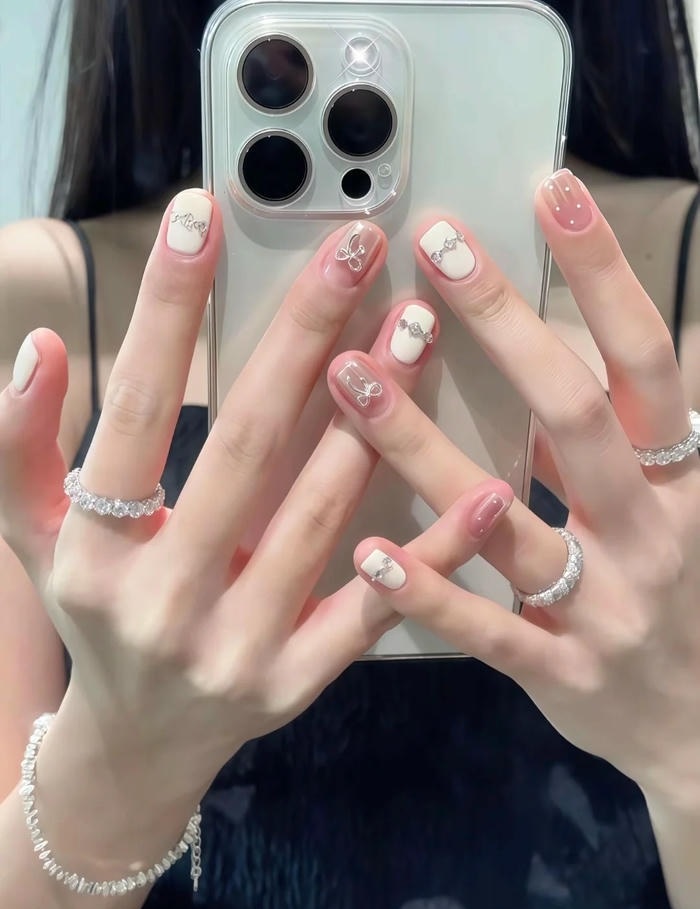mẫu nail móng ngắn dễ thương